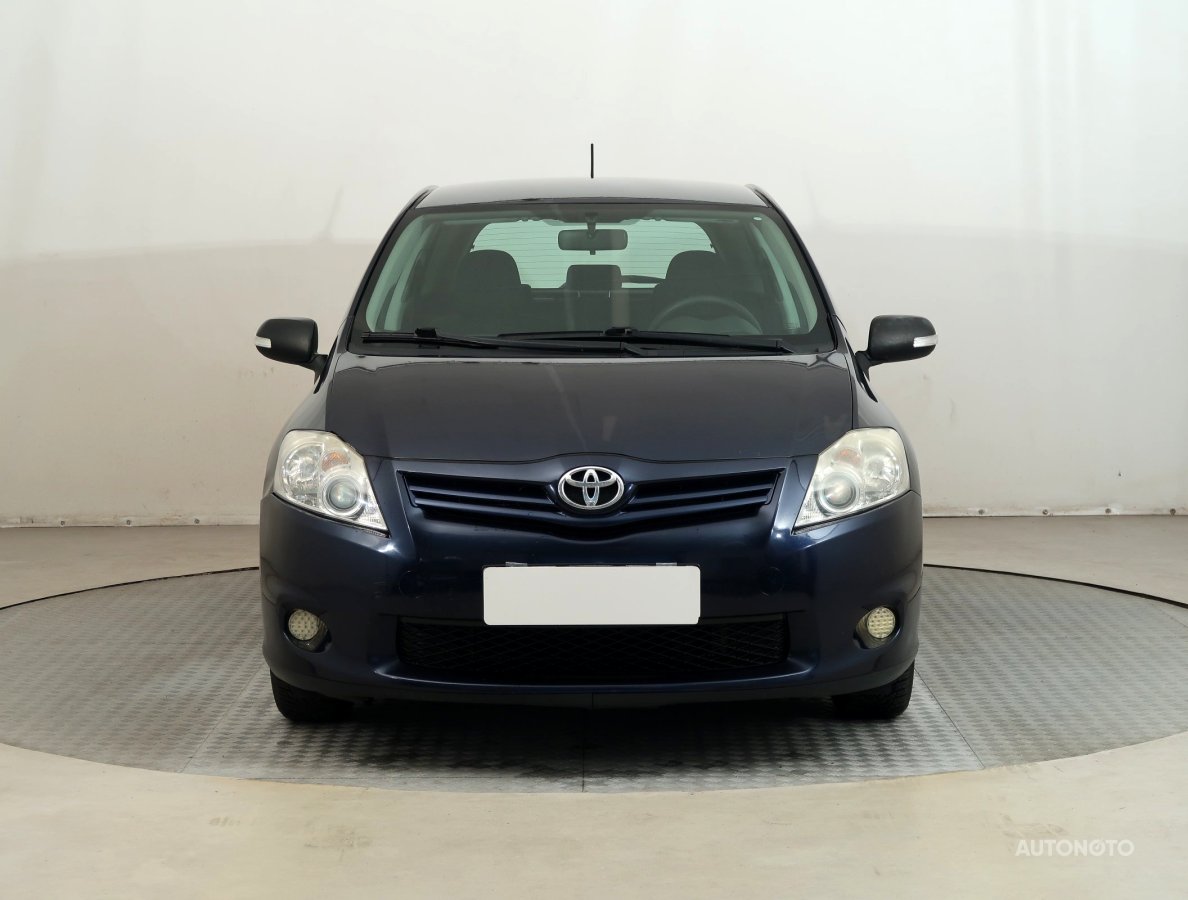 Toyota Auris, 2010 - pohled č. 2