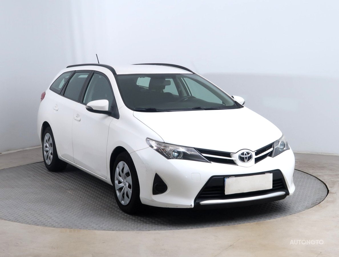 Toyota Auris, 2014 - celkový pohled