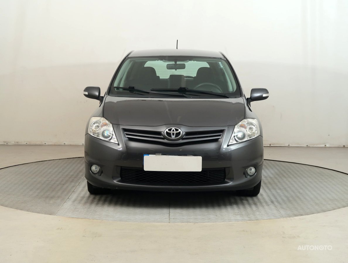 Toyota Auris, 2010 - pohled č. 2