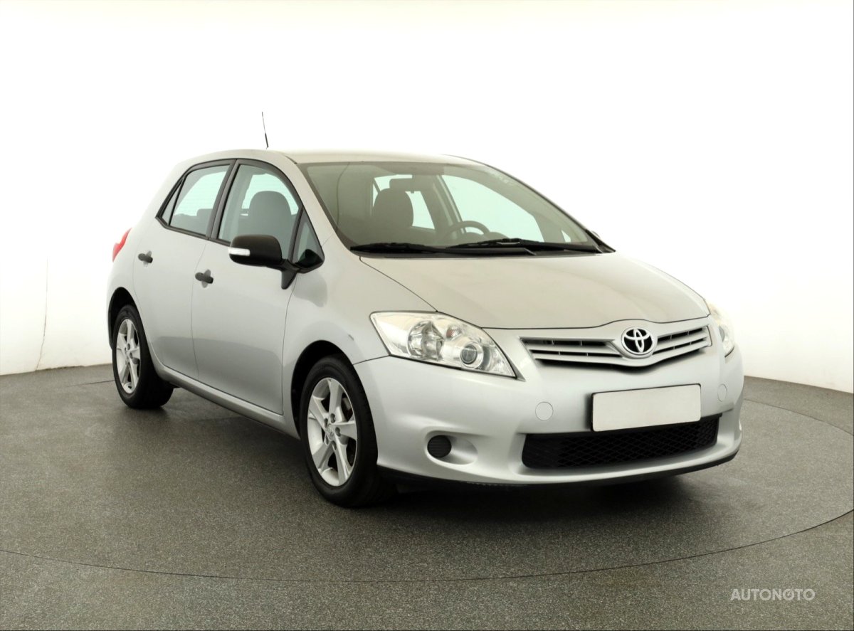 Toyota Auris, 2012 - celkový pohled