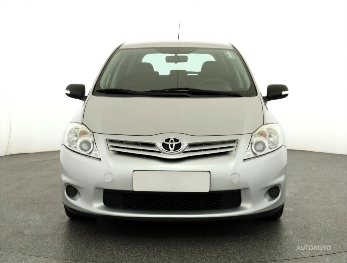 Toyota Auris, 2012 - pohled č. 2
