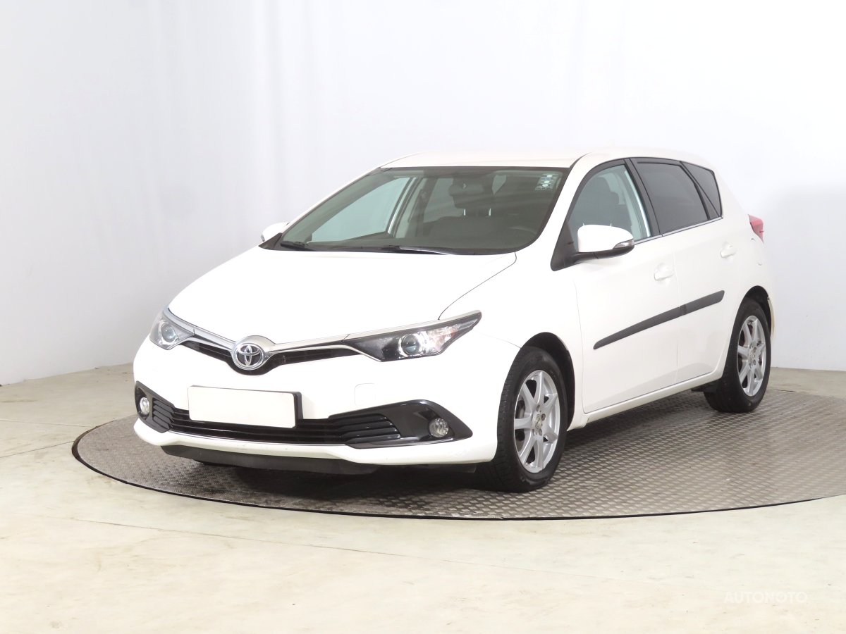 Toyota Auris, 2016 - pohled č. 3