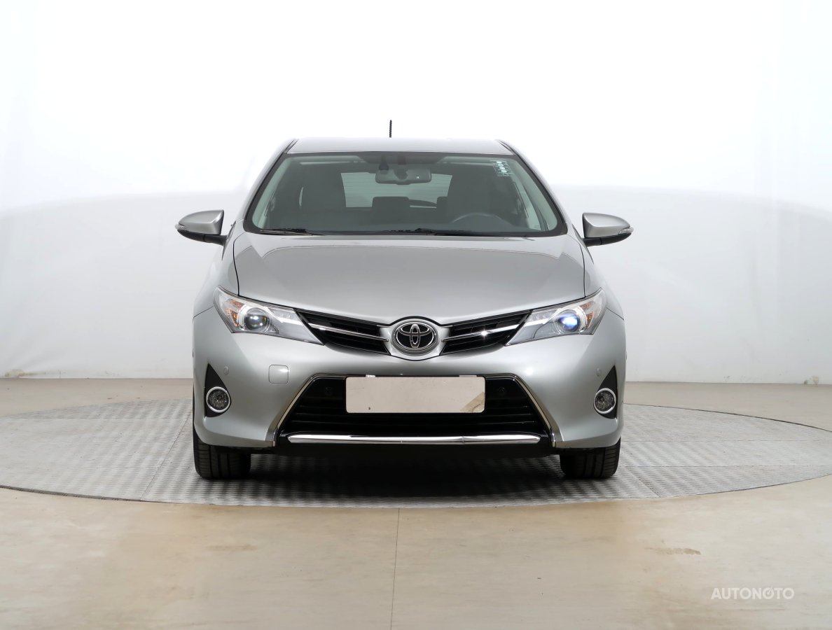 Toyota Auris, 2014 - pohled č. 2