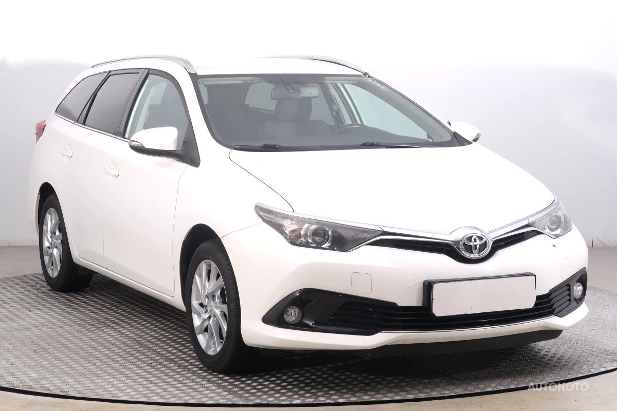 Toyota Auris, 2015 - celkový pohled