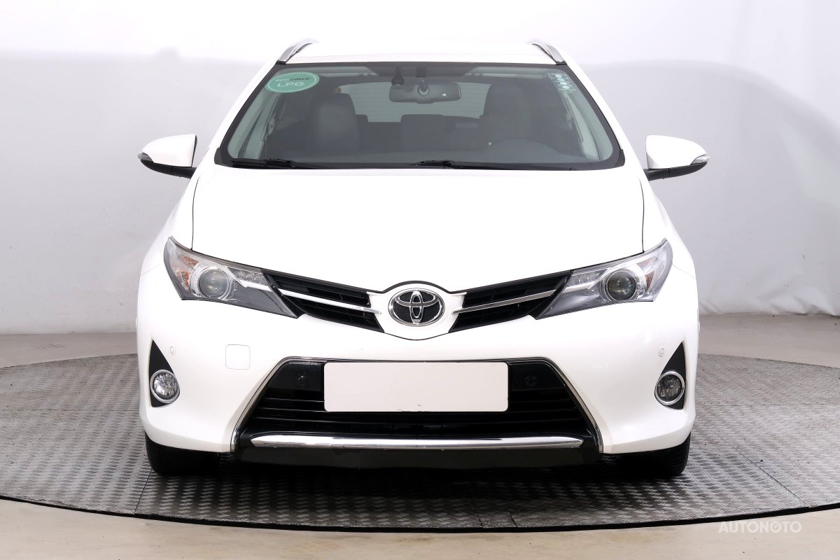 Toyota Auris, 2014 - pohled č. 2