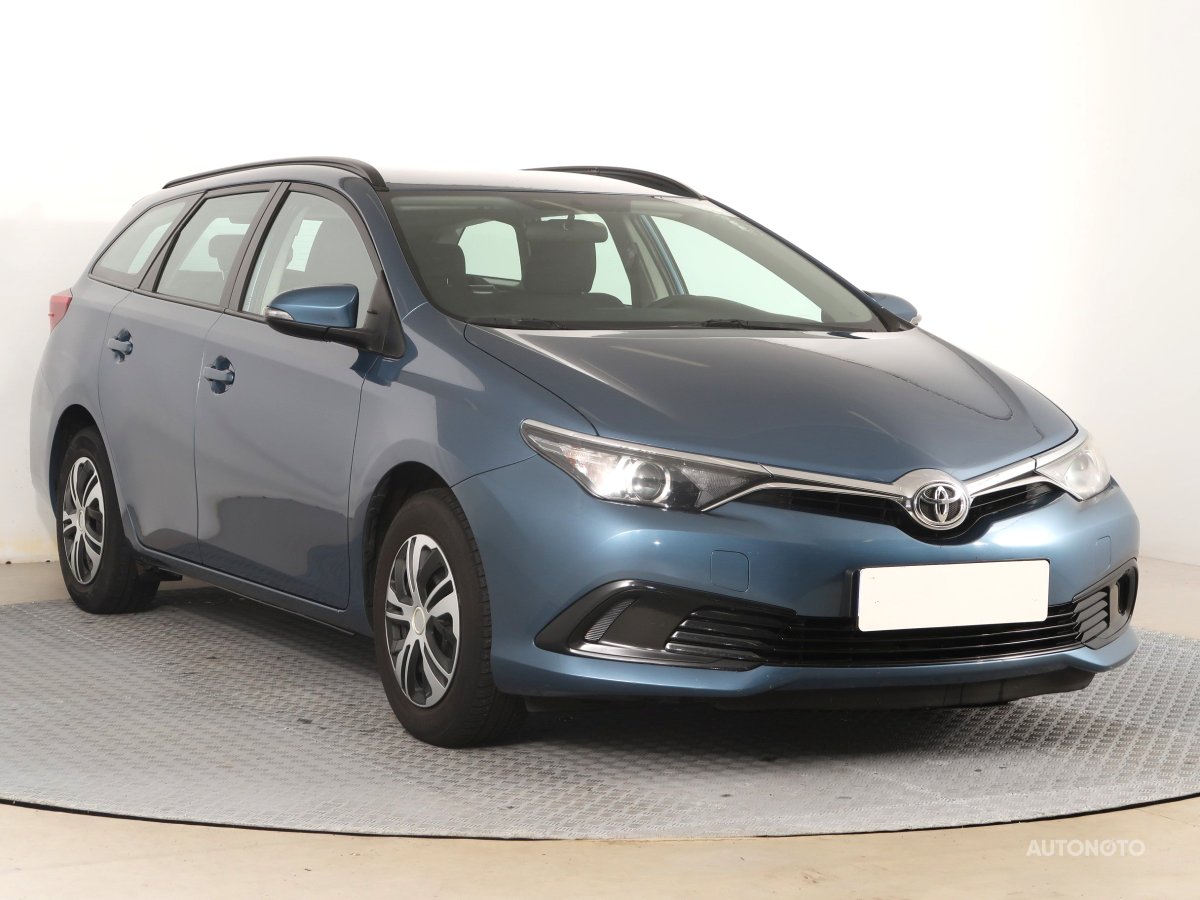 Toyota Auris, 2015 - celkový pohled