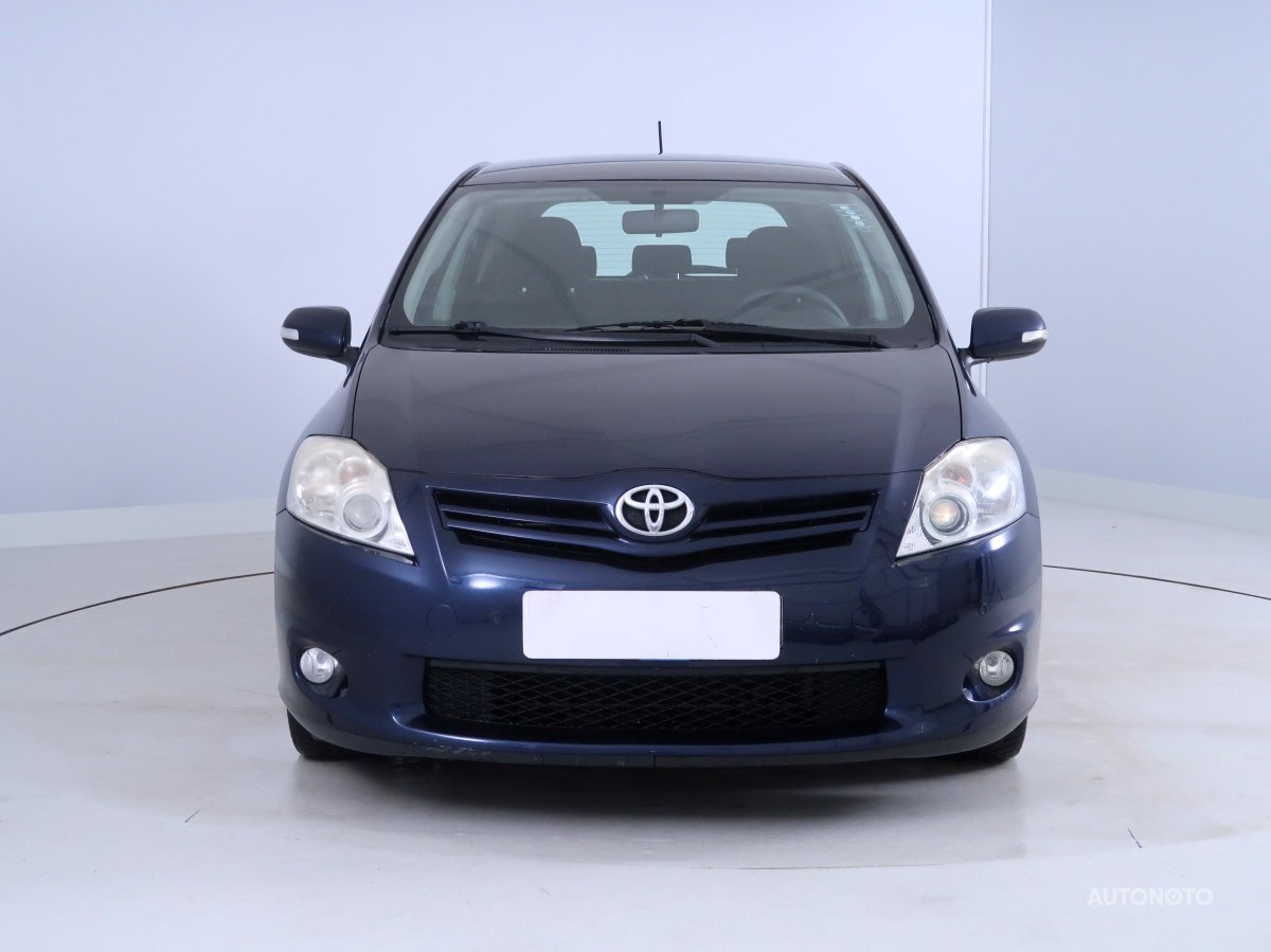 Toyota Auris, 2012 - pohled č. 2