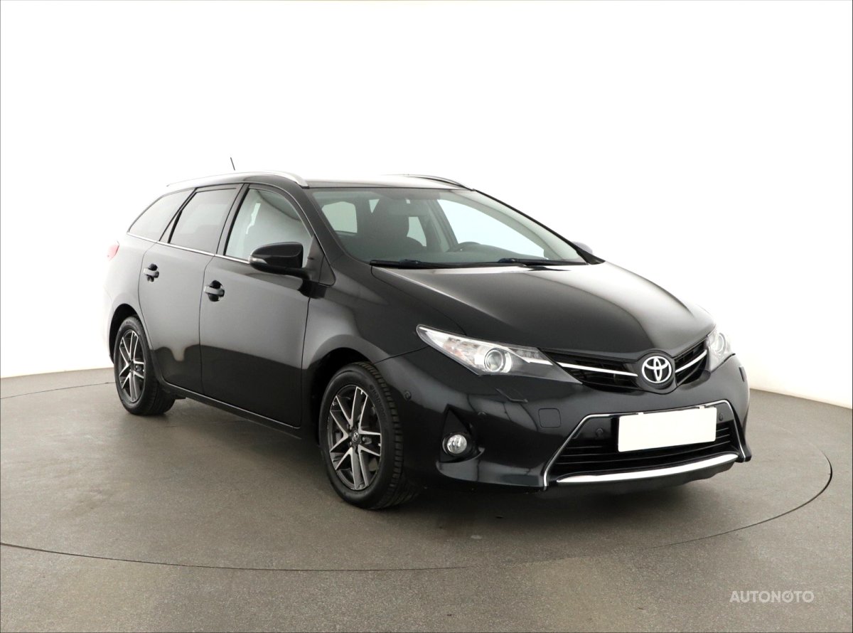 Toyota Auris, 2015 - celkový pohled