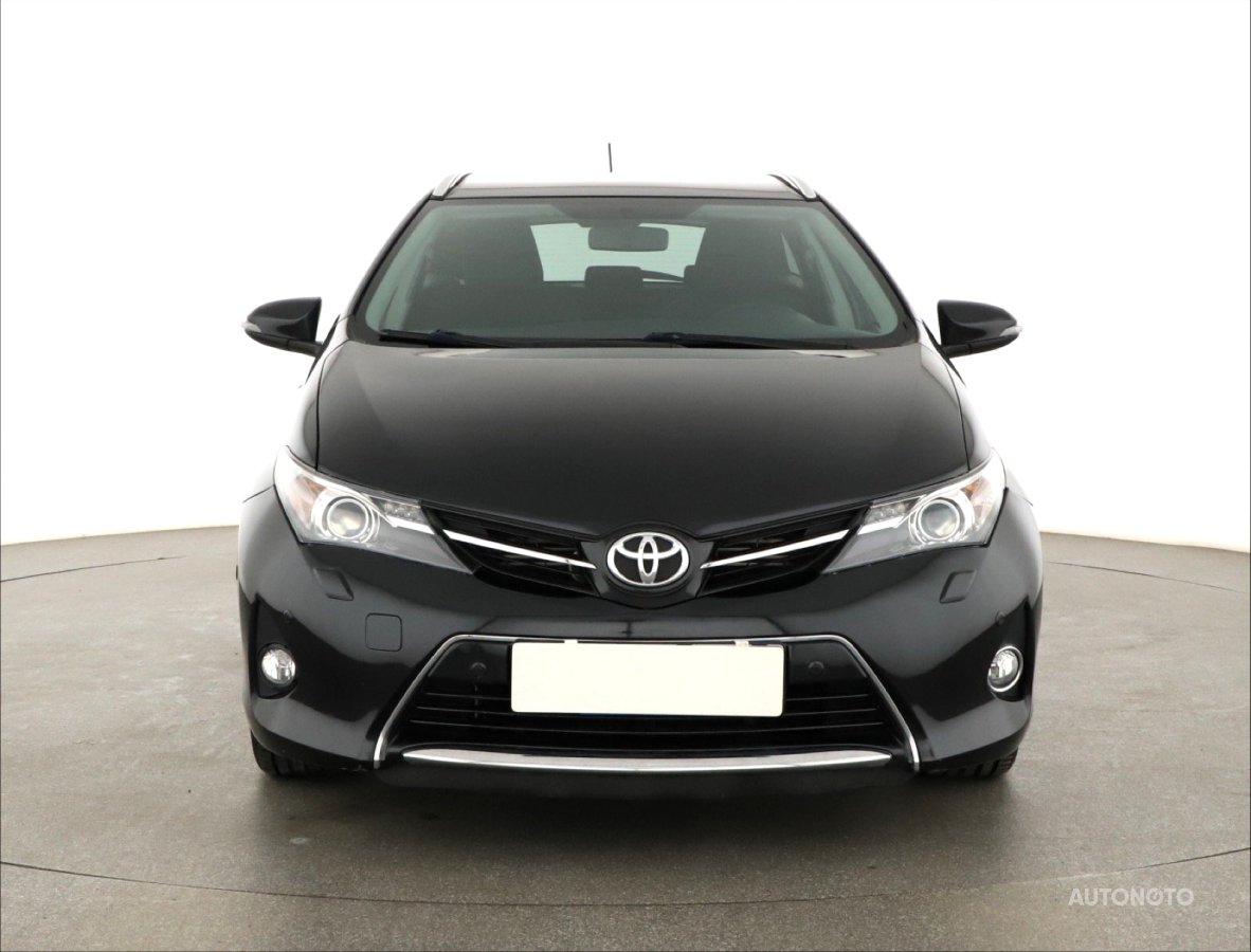Toyota Auris, 2015 - pohled č. 2