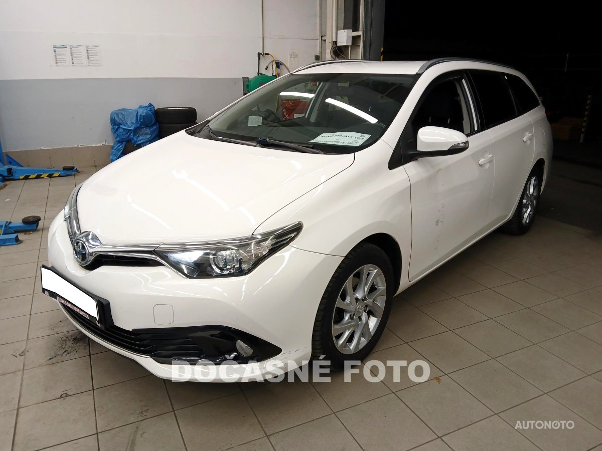 Toyota Auris, 2016 - celkový pohled