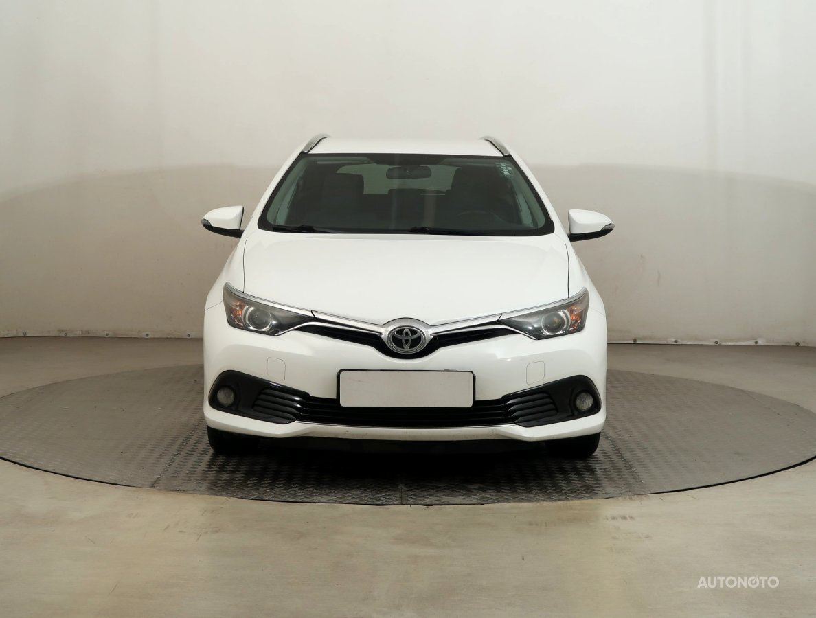 Toyota Auris, 2016 - pohled č. 2