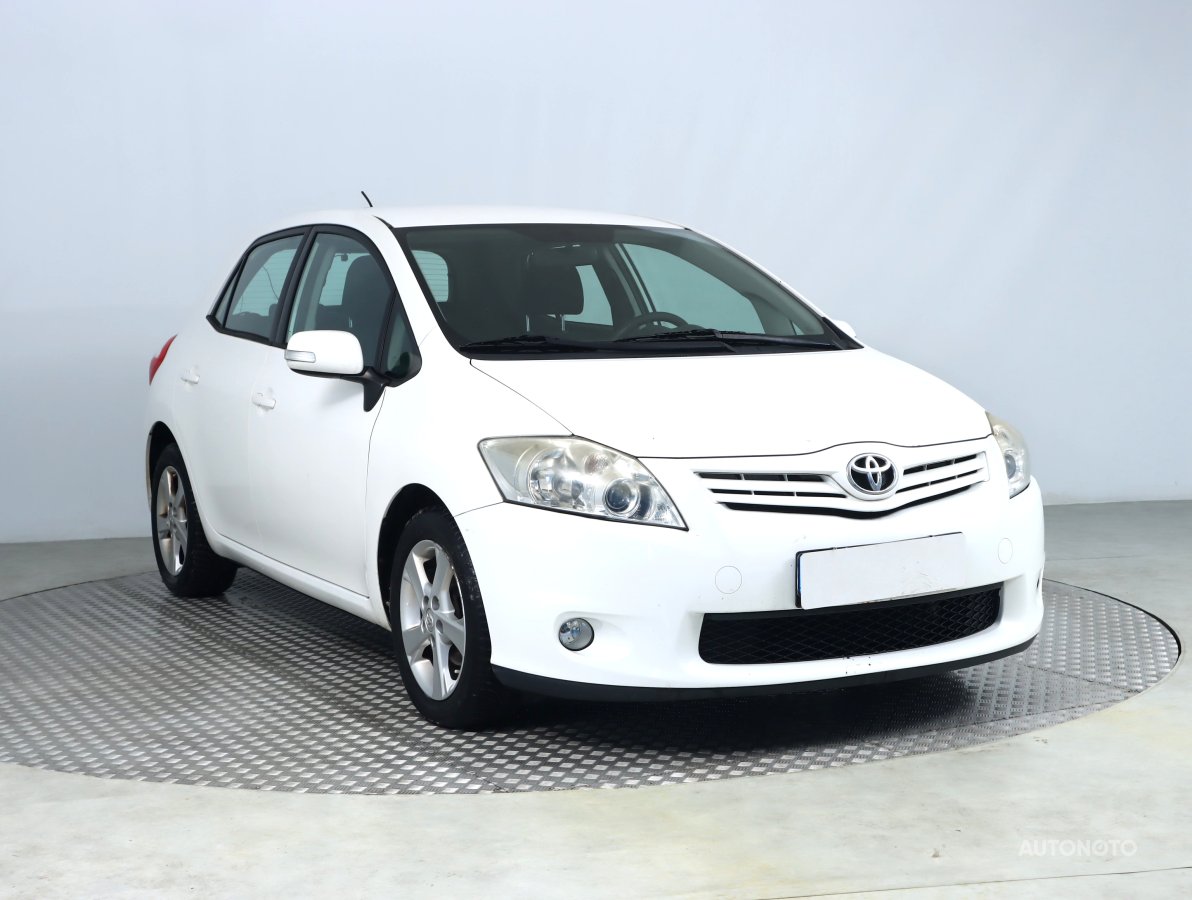 Toyota Auris, 2011 - celkový pohled
