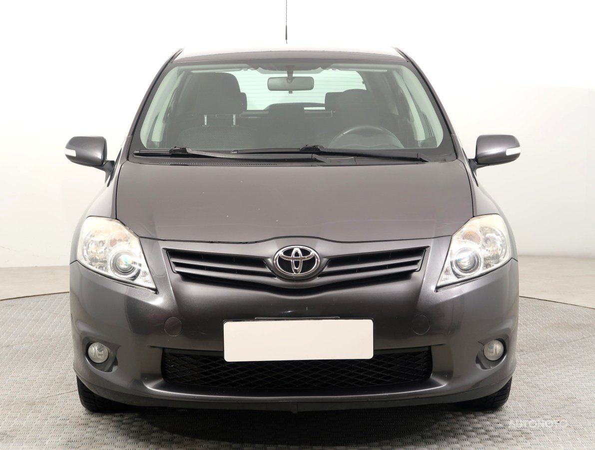 Toyota Auris, 2012 - pohled č. 2