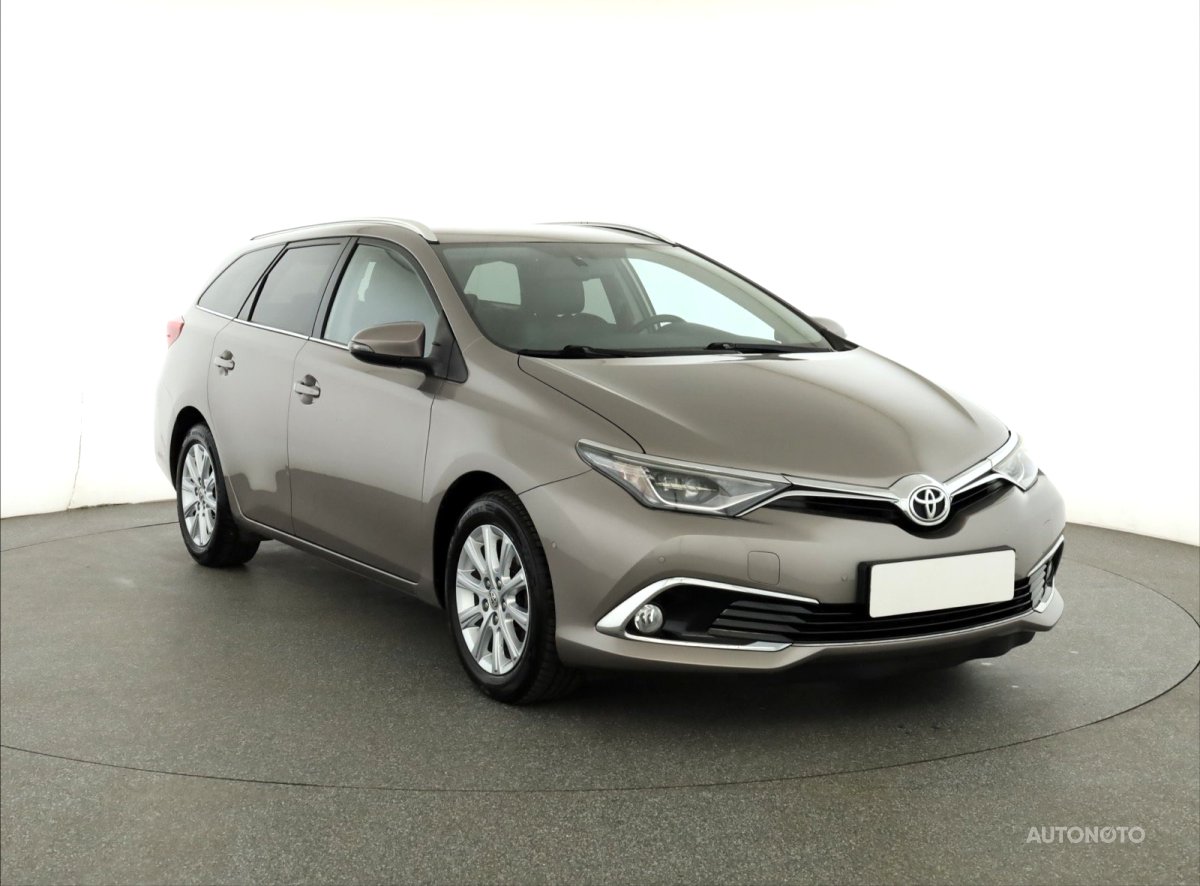 Toyota Auris, 2015 - celkový pohled
