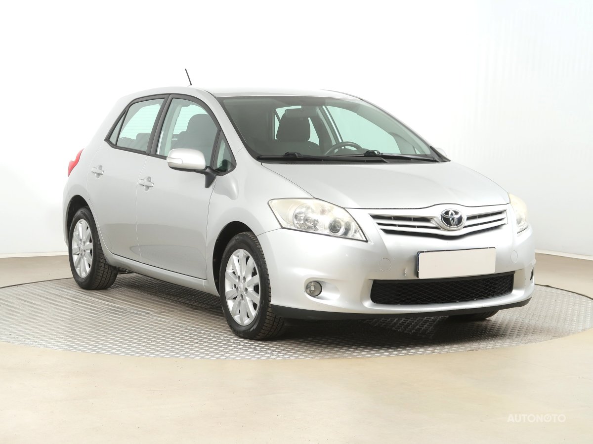 Toyota Auris, 2011 - celkový pohled