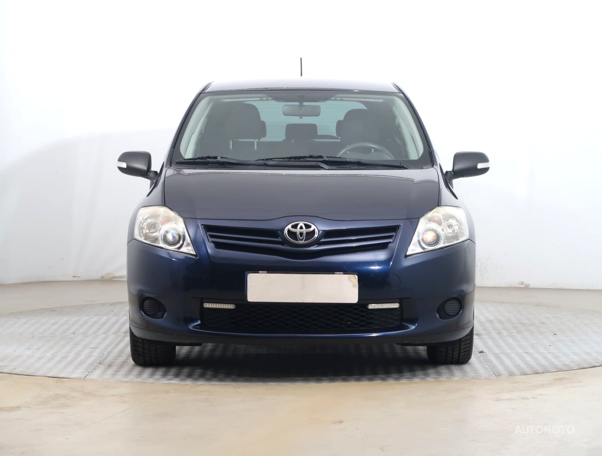 Toyota Auris, 2012 - pohled č. 2