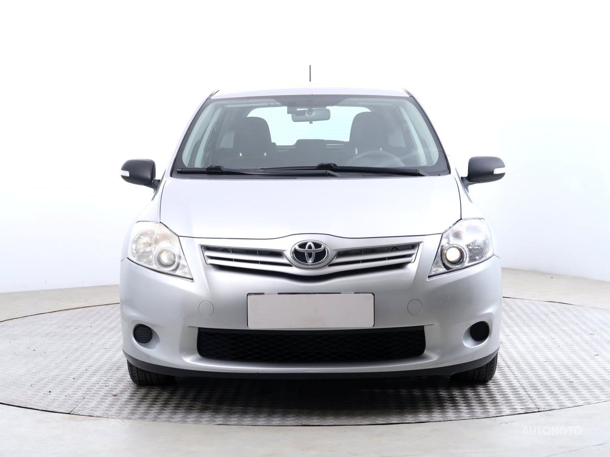 Toyota Auris, 2012 - pohled č. 2
