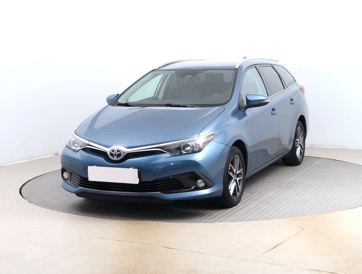 Toyota Auris, 2017 - pohled č. 3