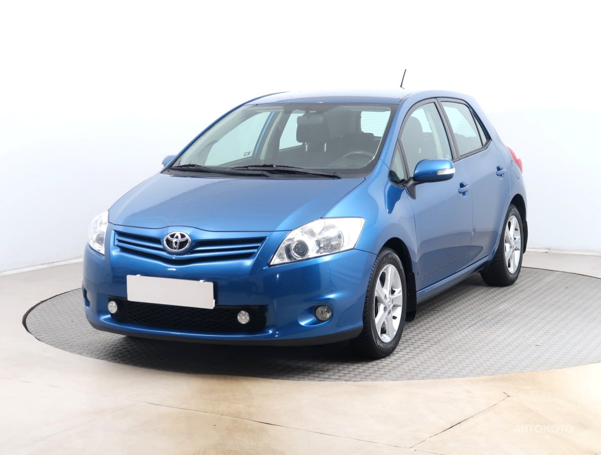 Toyota Auris, 2011 - pohled č. 3