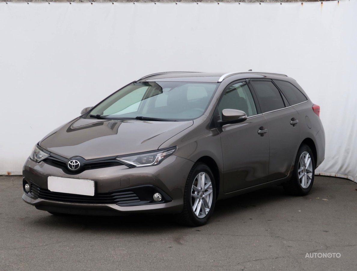 Toyota Auris, 2018 - pohled č. 3