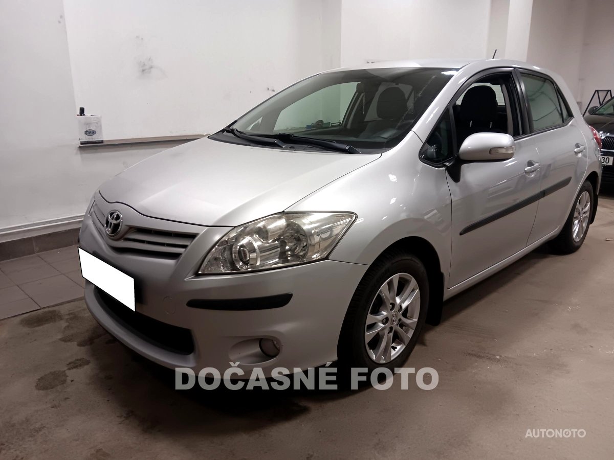 Toyota Auris, 2011 - pohled č. 1