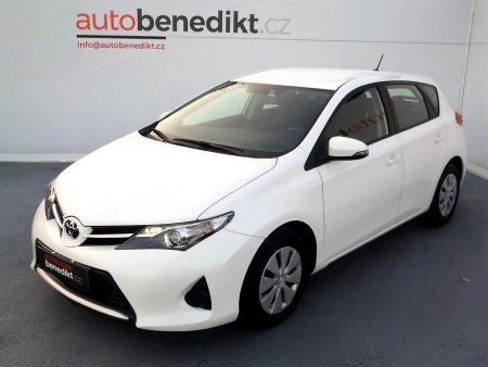 Toyota Auris, 2013