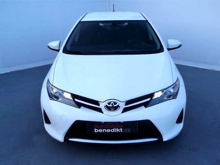 Toyota Auris, 2013 - pohled č. 2