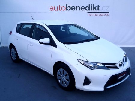 Toyota Auris, 2013 - pohled č. 3