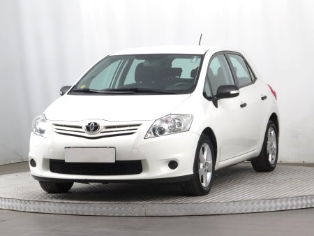 Toyota Auris, 2012 - pohled č. 3