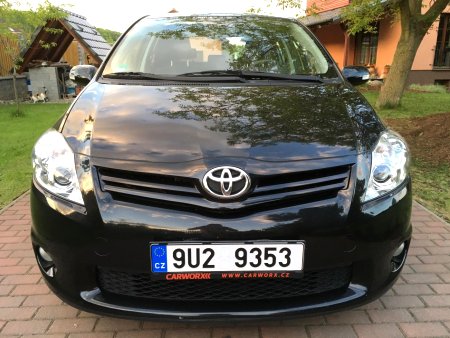 Toyota Auris, 2012 - pohled č. 2