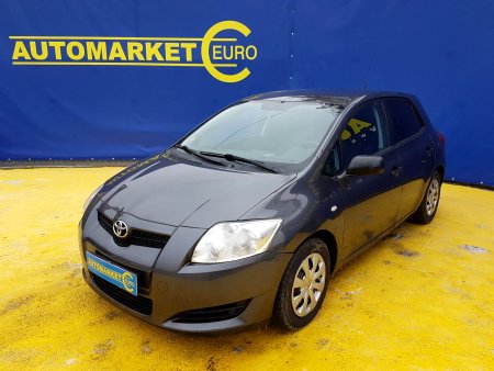 Toyota Auris 1.4i  1. Majitelka