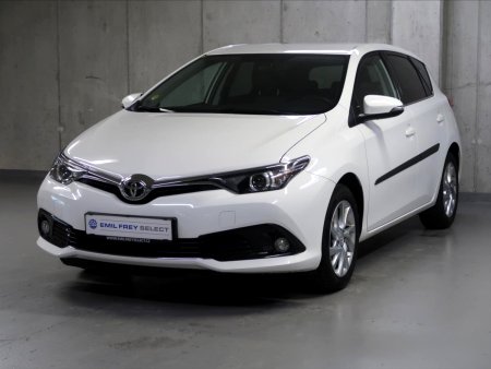 Toyota Auris, 2016