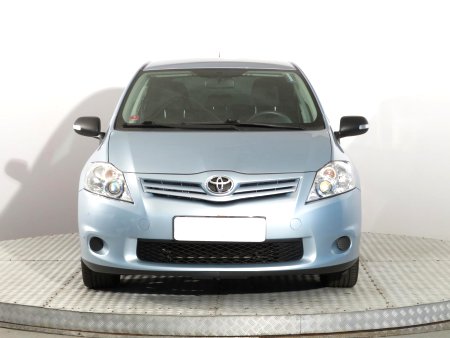 Toyota Auris, 2012 - pohled č. 2