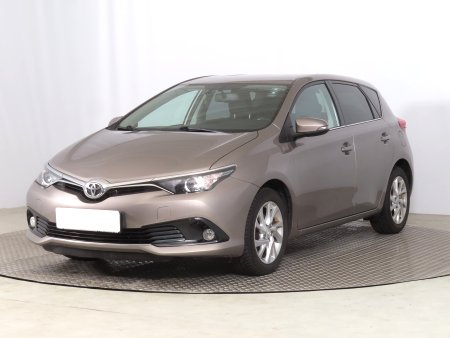 Toyota Auris, 2015 - pohled č. 3