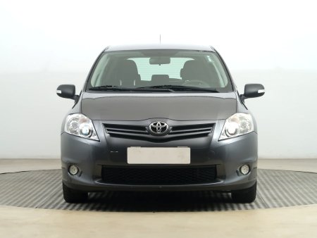 Toyota Auris, 2011 - pohled č. 2