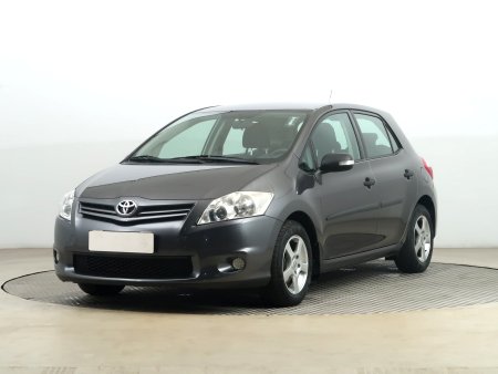 Toyota Auris, 2011 - pohled č. 3