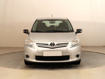 Toyota Auris, 2011 - pohled č. 2