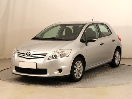 Toyota Auris, 2011 - pohled č. 3