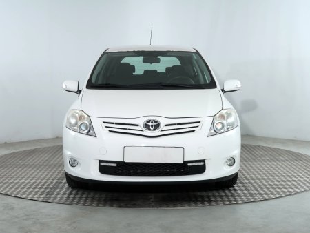 Toyota Auris, 2011 - pohled č. 2