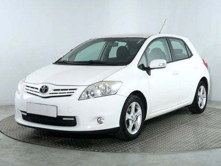 Toyota Auris, 2011 - pohled č. 3