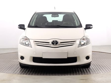 Toyota Auris, 2012 - pohled č. 2