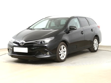 Toyota Auris, 2018 - pohled č. 3
