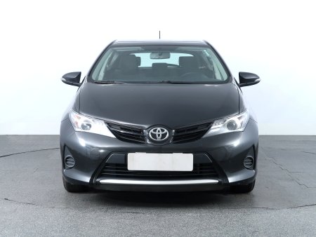 Toyota Auris, 2013 - pohled č. 2