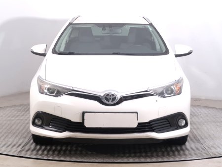 Toyota Auris, 2015 - pohled č. 2