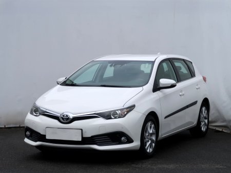 Toyota Auris, 2017 - pohled č. 3