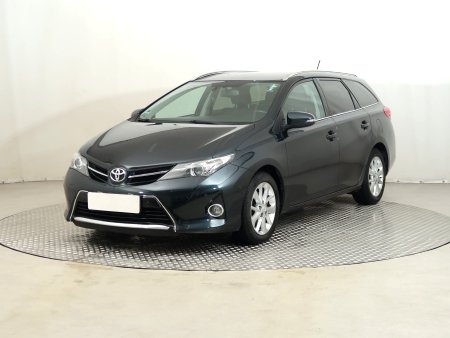 Toyota Auris, 2014 - pohled č. 3