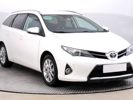 Toyota Auris, 2014