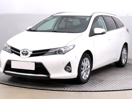Toyota Auris, 2014 - pohled č. 3