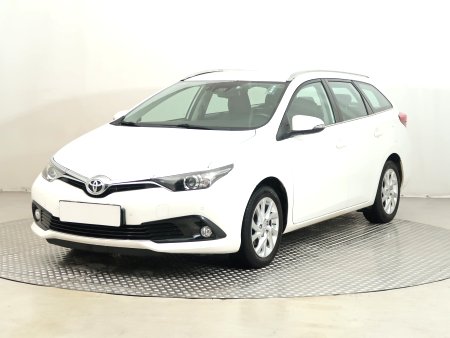 Toyota Auris, 2017 - pohled č. 3