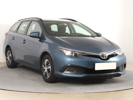 Toyota Auris, 2015